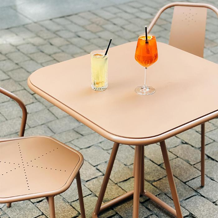 Hive-Bistro-rose